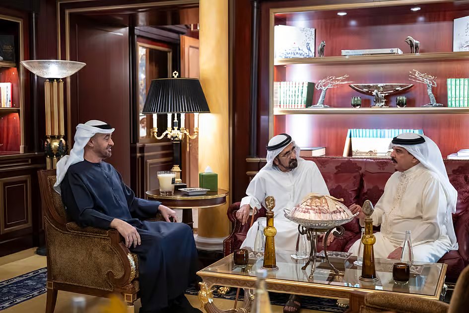 UAE President, Dubai Ruler meet King of Bahrain, discuss issues of mutual interest