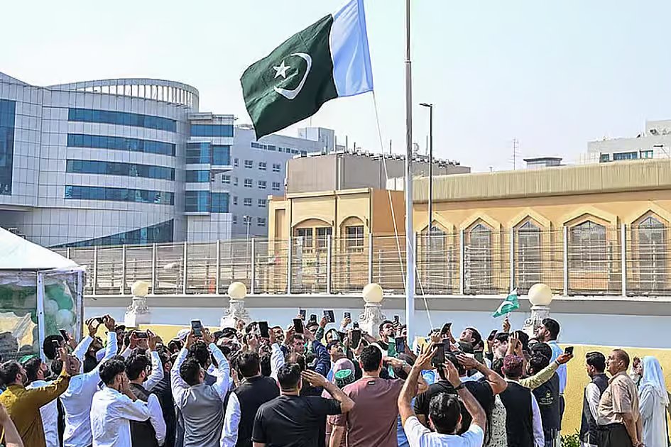 Overseas Pakistanis in UAE may face mandatory OPF membership with Rs10,000 fee