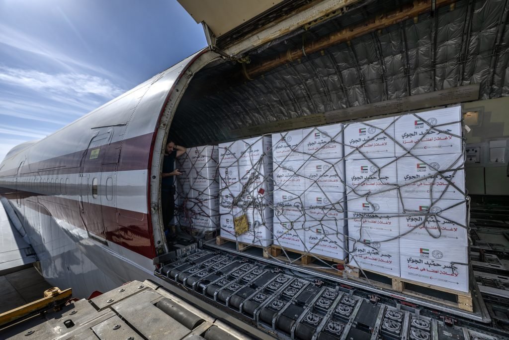 ‘Operation Chivalrous Knight 3’: 100 tonne-aid aircraft lands in Al Arish to support Gaza Strip as part of ‘Humaid Air Bridge’