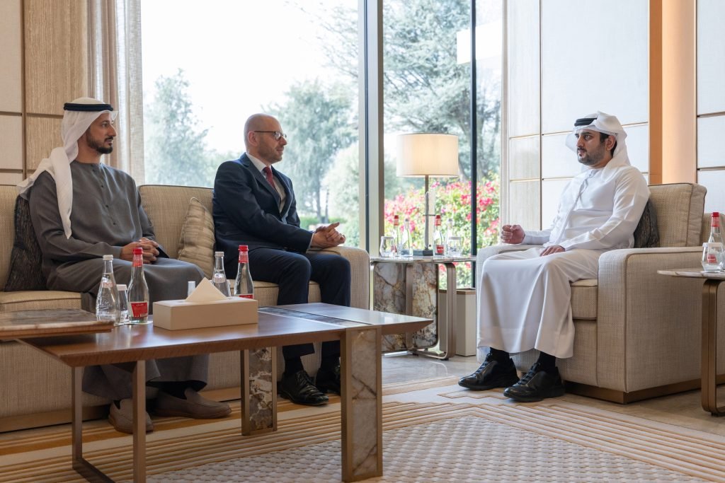 Maktoum bin Mohammed meets with CEO of Siemens Energy
