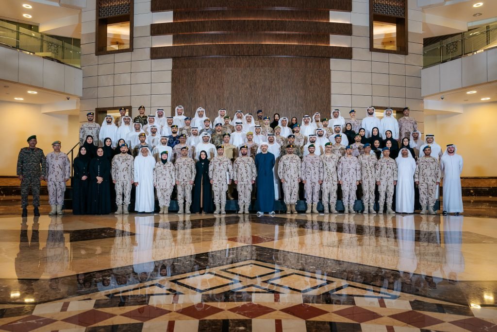Abdullah bin Zayed receives National Defence College delegation