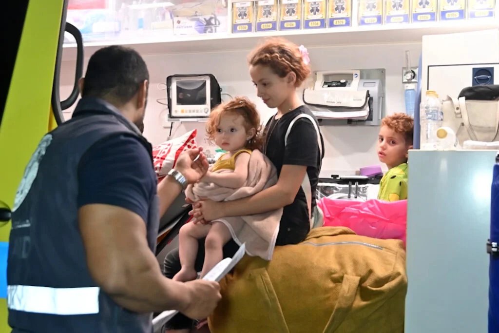 UAE Floating Hospital in Al Arish receives five new cases from Gaza Strip as part of Operation Chivalrous Knight 3