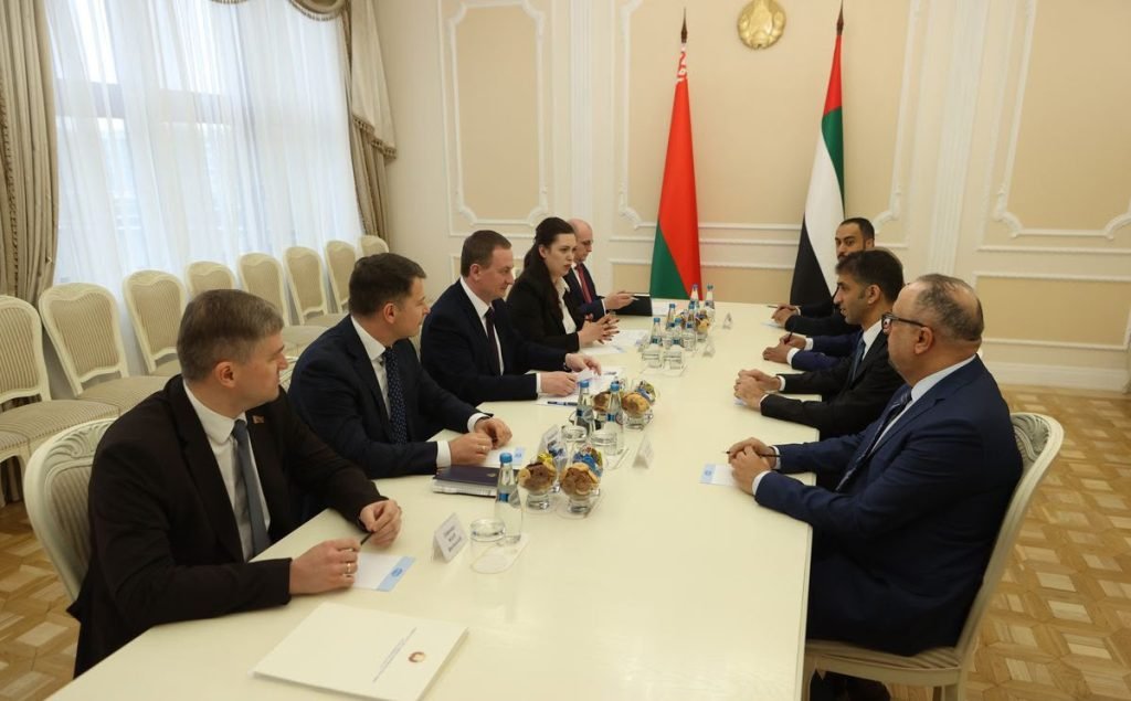 Thani Al Zeyoudi meets Prime Minister of Belarus during official visit to Minsk