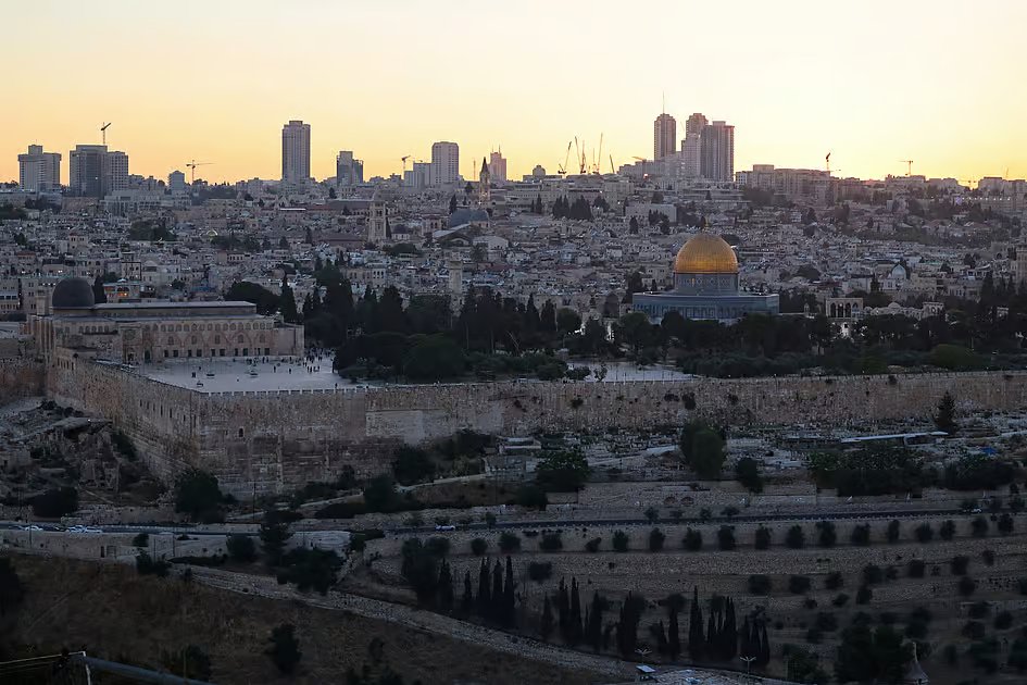UAE, 7 countries’ ministers condemn Israeli flag raising in Al Aqsa Mosque courtyard