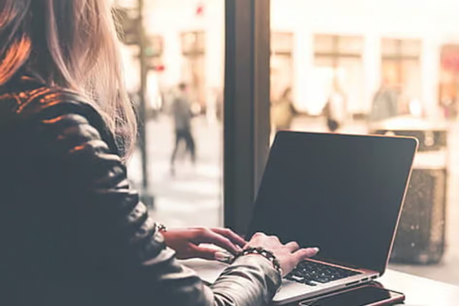 Can your employer ask you to work during vacation? Here’s what the law says