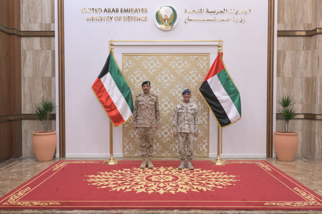 UAE Armed Forces Chief of Staff receives his Kuwaiti counterpart