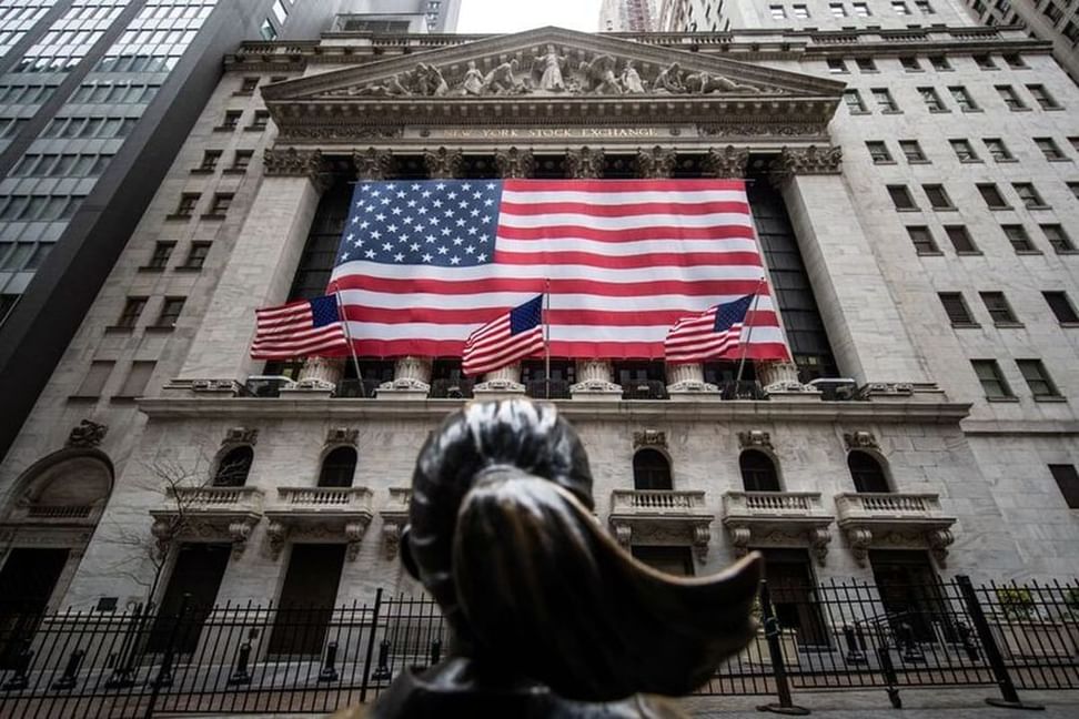 Wall Street closes higher as major indices extend gains