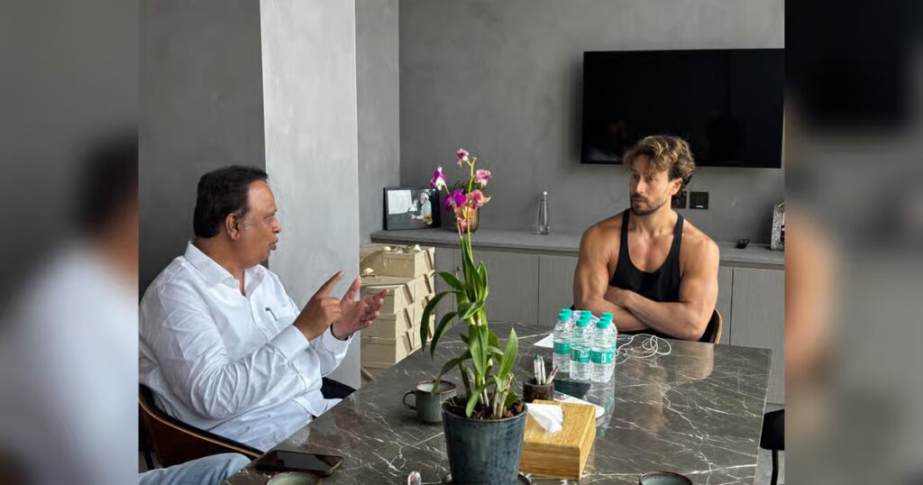 Maharashtra Minister Ashish Shelar meets Tiger Shroff after firing incident