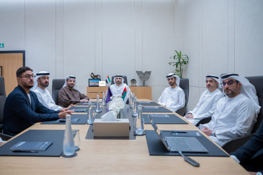 Hamdan bin Mohammed attends Advanced Technology Research Council meeting in Abu Dhabi, reviews AI solutions to aid decision-making